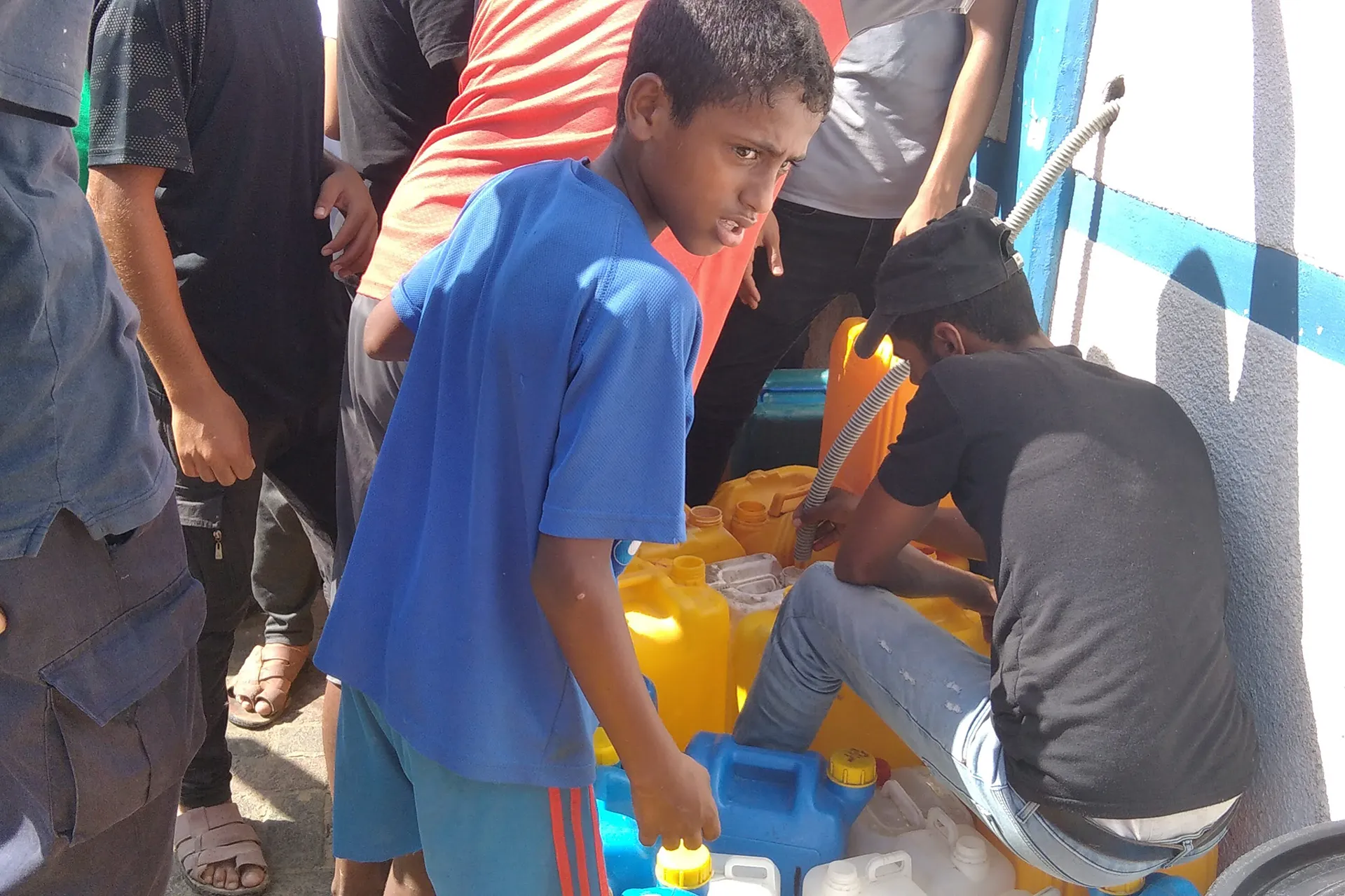 طوق نجاة لبيت حانون